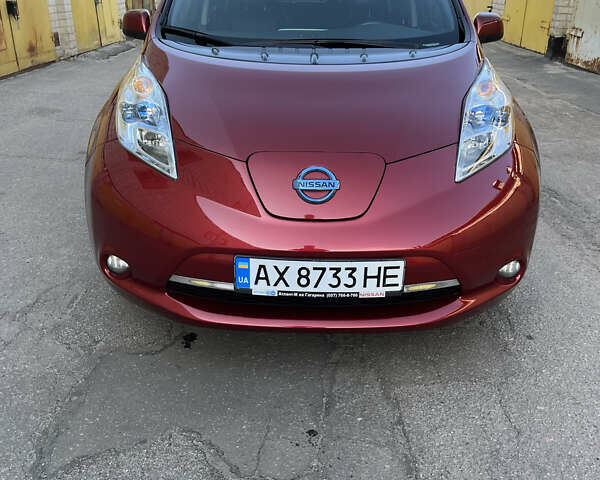 Червоний Ніссан Ліф, об'ємом двигуна 0 л та пробігом 184 тис. км за 8600 $, фото 1 на Automoto.ua