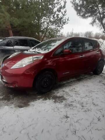 Червоний Ніссан Ліф, об'ємом двигуна 0 л та пробігом 120 тис. км за 7000 $, фото 1 на Automoto.ua