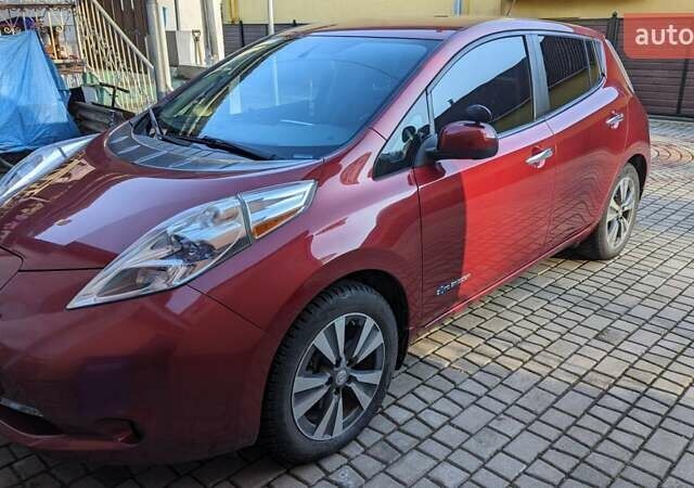 Червоний Ніссан Ліф, об'ємом двигуна 0 л та пробігом 180 тис. км за 9300 $, фото 1 на Automoto.ua