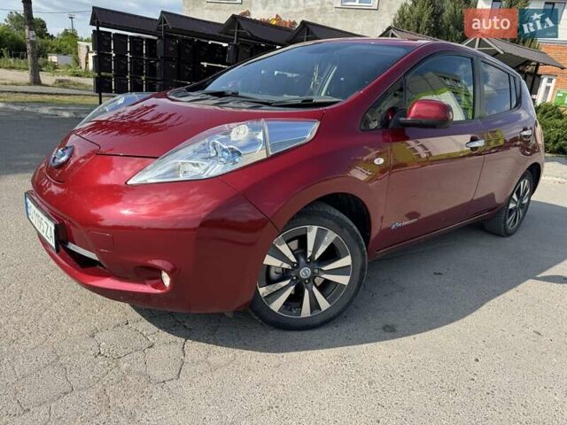 Красный Ниссан Лиф, объемом двигателя 0 л и пробегом 150 тыс. км за 7200 $, фото 1 на Automoto.ua