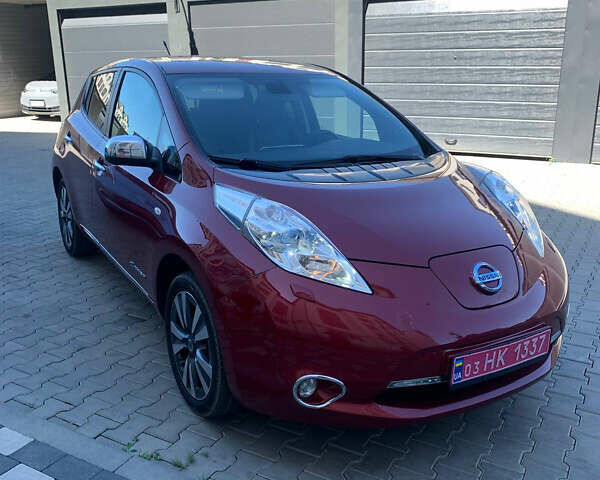 Червоний Ніссан Ліф, об'ємом двигуна 0 л та пробігом 146 тис. км за 8500 $, фото 1 на Automoto.ua