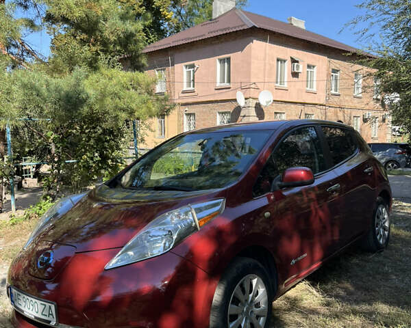 Червоний Ніссан Ліф, об'ємом двигуна 0 л та пробігом 94 тис. км за 7500 $, фото 1 на Automoto.ua
