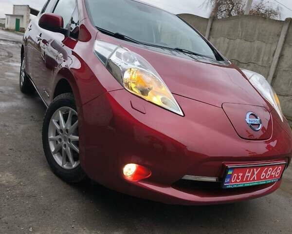 Червоний Ніссан Ліф, об'ємом двигуна 0 л та пробігом 133 тис. км за 6400 $, фото 1 на Automoto.ua