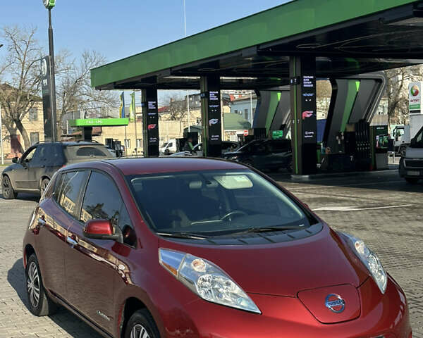 Червоний Ніссан Ліф, об'ємом двигуна 0 л та пробігом 149 тис. км за 6500 $, фото 1 на Automoto.ua