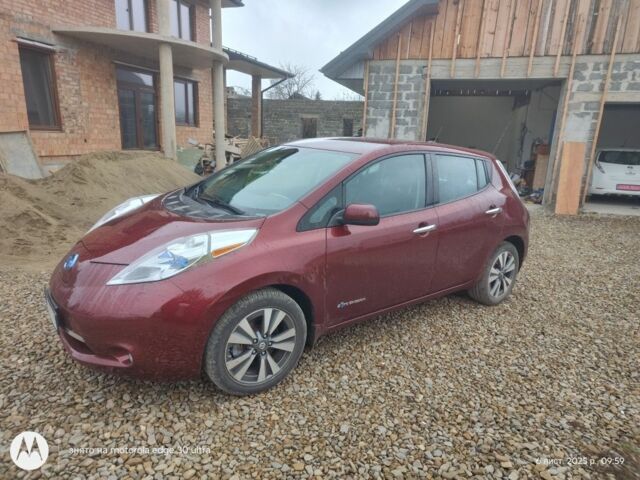 Червоний Ніссан Ліф, об'ємом двигуна 0 л та пробігом 82 тис. км за 7300 $, фото 1 на Automoto.ua