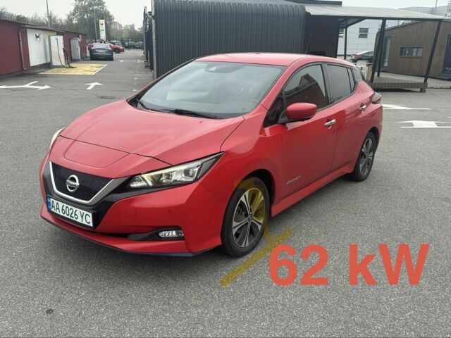 Червоний Ніссан Ліф, об'ємом двигуна 0 л та пробігом 128 тис. км за 12999 $, фото 1 на Automoto.ua