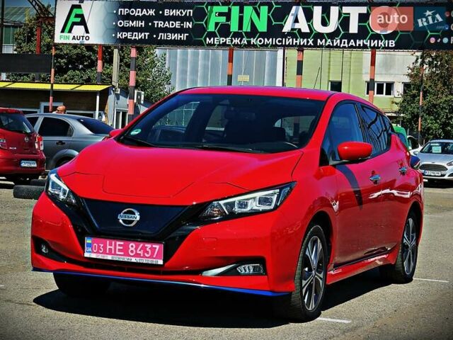 Красный Ниссан Лиф, объемом двигателя 0 л и пробегом 93 тыс. км за 15300 $, фото 1 на Automoto.ua