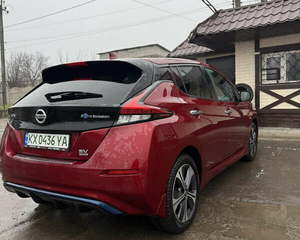 Красный Ниссан Лиф, объемом двигателя 0 л и пробегом 55 тыс. км за 16500 $, фото 1 на Automoto.ua