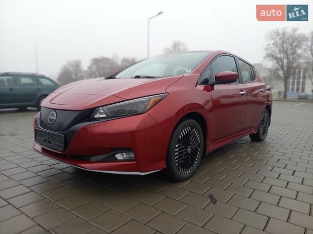 Красный Ниссан Лиф, объемом двигателя 0 л и пробегом 21 тыс. км за 18600 $, фото 1 на Automoto.ua