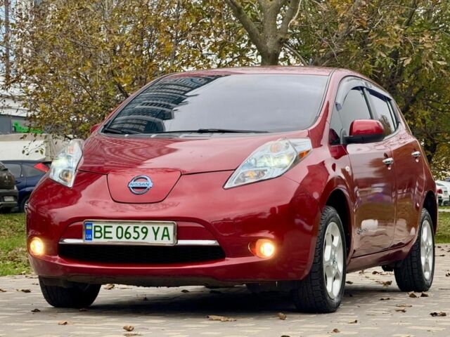 Червоний Ніссан Ліф, об'ємом двигуна 0 л та пробігом 144 тис. км за 4800 $, фото 1 на Automoto.ua