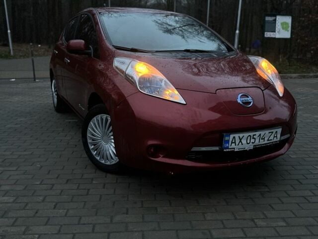 Червоний Ніссан Ліф, об'ємом двигуна 0 л та пробігом 150 тис. км за 3999 $, фото 1 на Automoto.ua