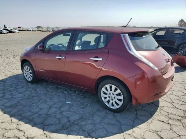 Красный Ниссан Лиф, объемом двигателя 0 л и пробегом 83 тыс. км за 4400 $, фото 1 на Automoto.ua