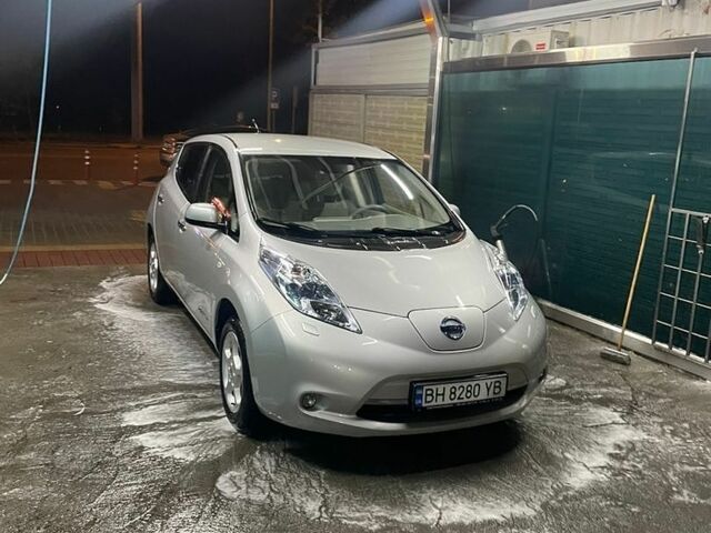 Ніссан Ліф, об'ємом двигуна 0 л та пробігом 120 тис. км за 5500 $, фото 1 на Automoto.ua