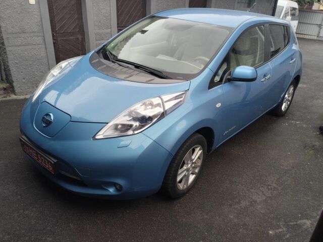 Ниссан Лиф, объемом двигателя 0 л и пробегом 122 тыс. км за 3850 $, фото 1 на Automoto.ua