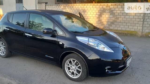 Ниссан Лиф, объемом двигателя 0 л и пробегом 93 тыс. км за 6600 $, фото 1 на Automoto.ua