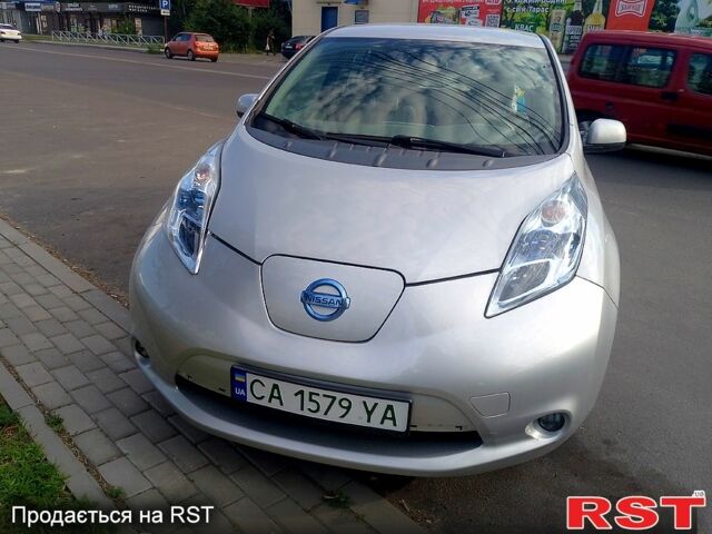 Ниссан Лиф, объемом двигателя 80 л и пробегом 106 тыс. км за 4850 $, фото 1 на Automoto.ua