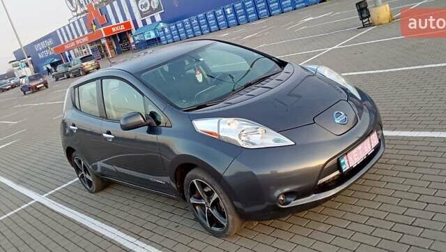 Ниссан Лиф, объемом двигателя 0 л и пробегом 173 тыс. км за 5200 $, фото 1 на Automoto.ua