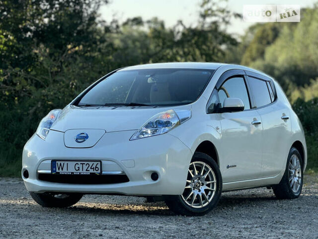 Ниссан Лиф, объемом двигателя 0 л и пробегом 107 тыс. км за 5250 $, фото 1 на Automoto.ua