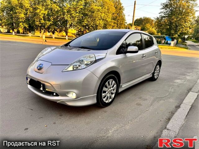 Ниссан Лиф, объемом двигателя 80 л и пробегом 102 тыс. км за 9700 $, фото 1 на Automoto.ua