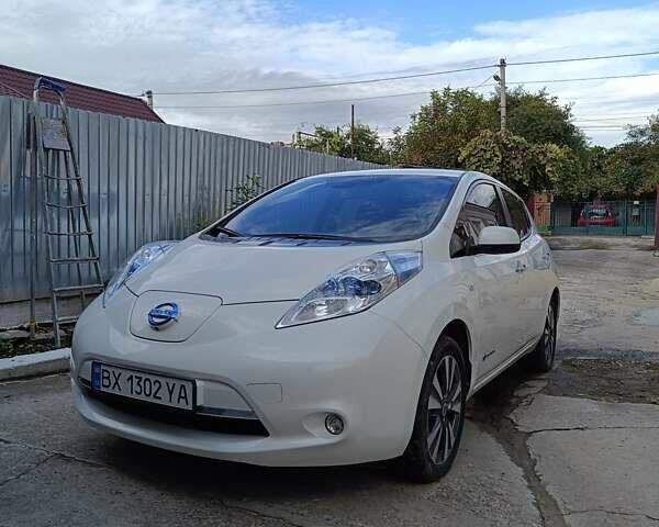 Ниссан Лиф, объемом двигателя 0 л и пробегом 150 тыс. км за 6000 $, фото 1 на Automoto.ua