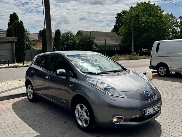 Ниссан Лиф, объемом двигателя 0 л и пробегом 62 тыс. км за 7400 $, фото 1 на Automoto.ua