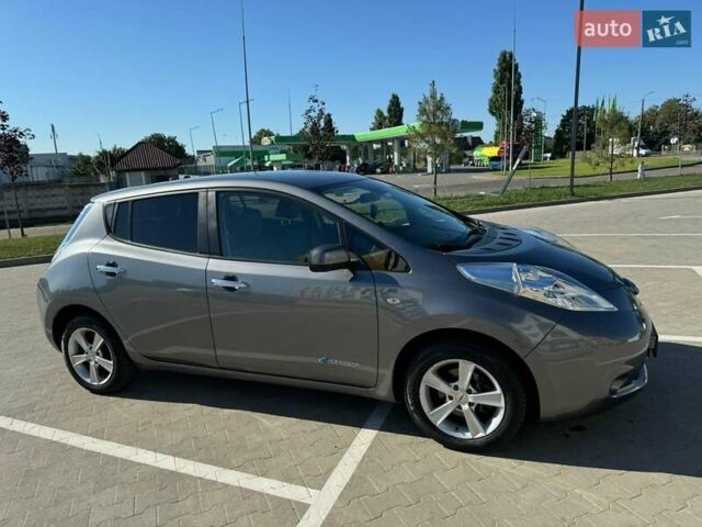 Ниссан Лиф, объемом двигателя 0 л и пробегом 56 тыс. км за 8000 $, фото 1 на Automoto.ua