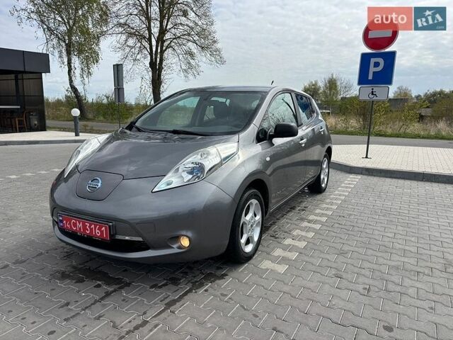 Ниссан Лиф, объемом двигателя 0 л и пробегом 140 тыс. км за 6050 $, фото 1 на Automoto.ua