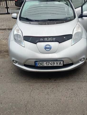 Ніссан Ліф, об'ємом двигуна 0 л та пробігом 68 тис. км за 6600 $, фото 1 на Automoto.ua