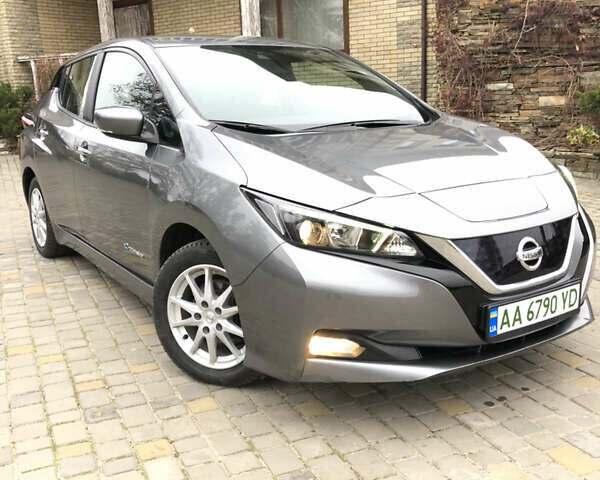 Ниссан Лиф, объемом двигателя 0 л и пробегом 165 тыс. км за 11600 $, фото 1 на Automoto.ua