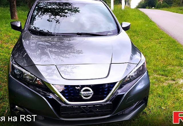 Ниссан Лиф, объемом двигателя 0.11 л и пробегом 158 тыс. км за 10900 $, фото 1 на Automoto.ua