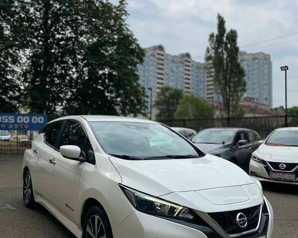 Ниссан Лиф, объемом двигателя 0 л и пробегом 83 тыс. км за 12799 $, фото 1 на Automoto.ua