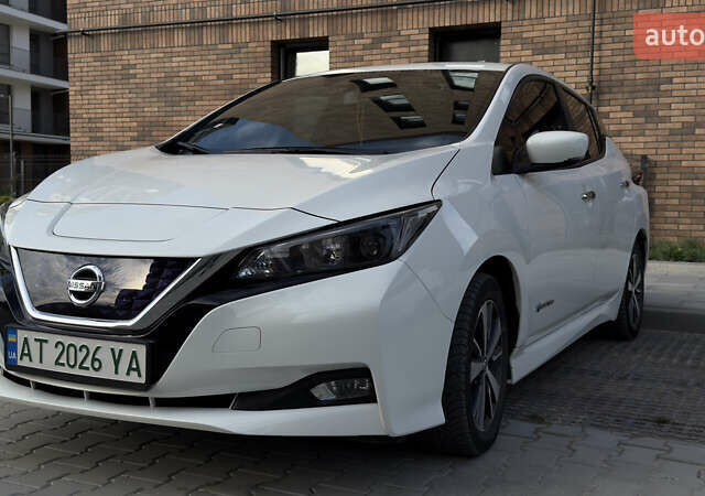 Ниссан Лиф, объемом двигателя 0 л и пробегом 92 тыс. км за 12900 $, фото 1 на Automoto.ua