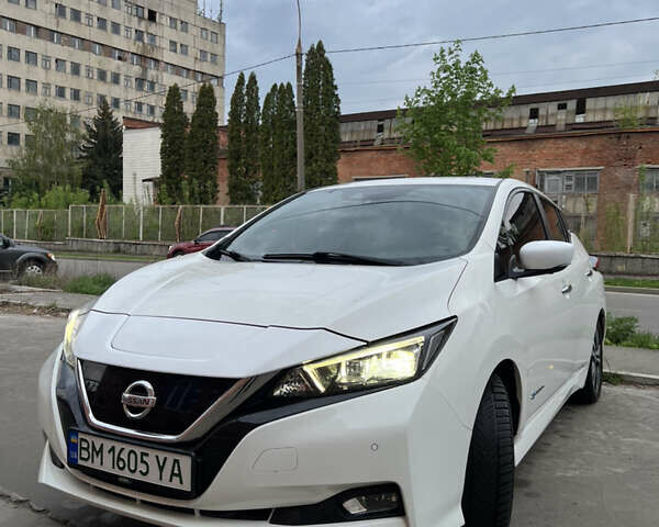 Ниссан Лиф, объемом двигателя 0 л и пробегом 68 тыс. км за 17500 $, фото 1 на Automoto.ua