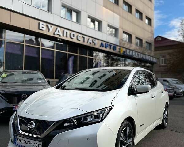 Ніссан Ліф, об'ємом двигуна 0 л та пробігом 65 тис. км за 13599 $, фото 1 на Automoto.ua