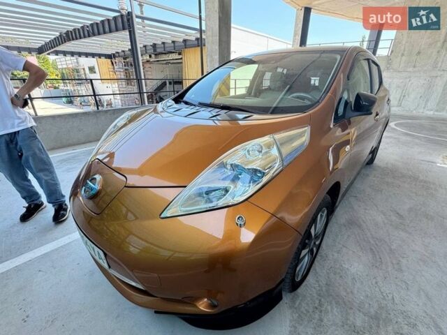 Жовтий Ніссан Ліф, об'ємом двигуна 0 л та пробігом 63 тис. км за 8300 $, фото 1 на Automoto.ua