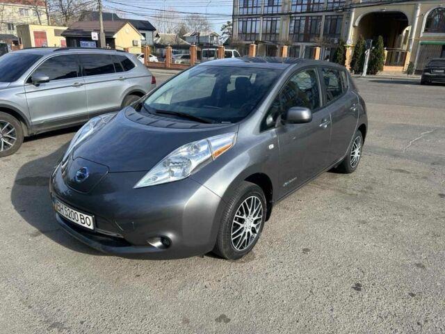 Серый Ниссан Лиф, объемом двигателя 2.5 л и пробегом 111 тыс. км за 6750 $, фото 1 на Automoto.ua