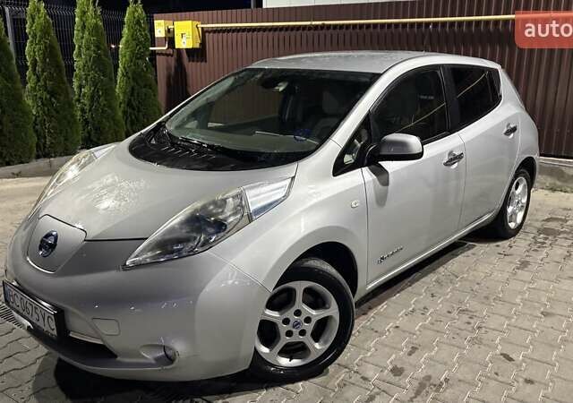 Серый Ниссан Лиф, объемом двигателя 0 л и пробегом 107 тыс. км за 4800 $, фото 1 на Automoto.ua