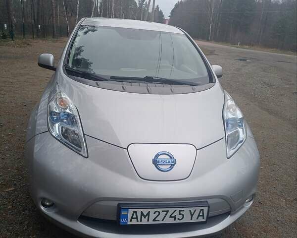 Серый Ниссан Лиф, объемом двигателя 0 л и пробегом 118 тыс. км за 5000 $, фото 1 на Automoto.ua