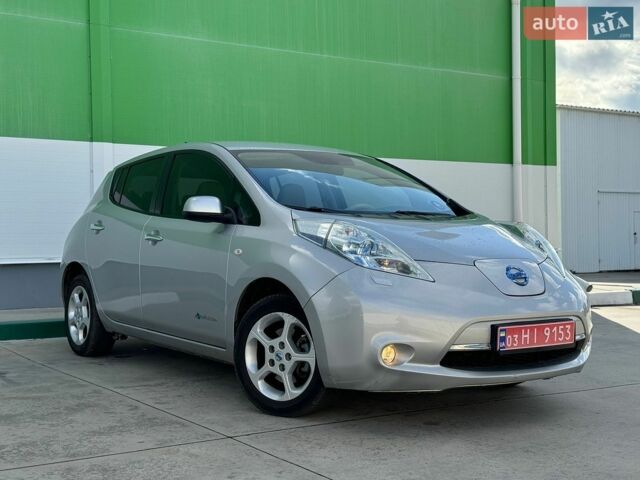 Сірий Ніссан Ліф, об'ємом двигуна 0 л та пробігом 157 тис. км за 4800 $, фото 1 на Automoto.ua