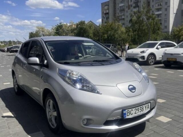 Сірий Ніссан Ліф, об'ємом двигуна 0 л та пробігом 86 тис. км за 5300 $, фото 1 на Automoto.ua