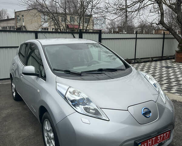 Серый Ниссан Лиф, объемом двигателя 0 л и пробегом 170 тыс. км за 5300 $, фото 1 на Automoto.ua