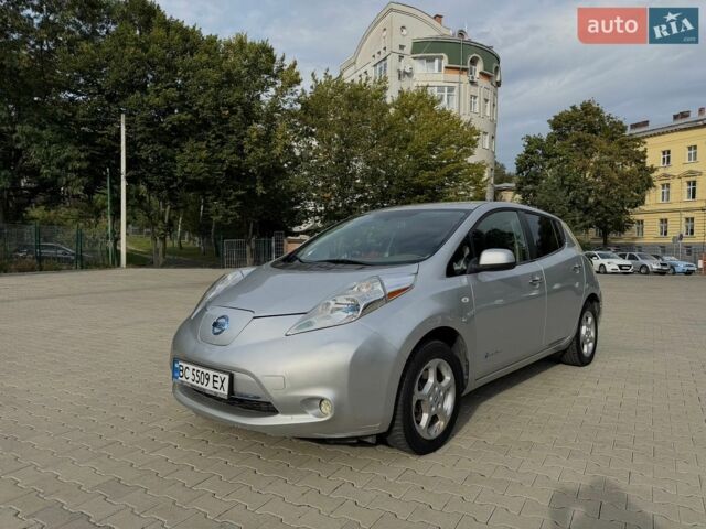 Сірий Ніссан Ліф, об'ємом двигуна 0 л та пробігом 66 тис. км за 4700 $, фото 1 на Automoto.ua