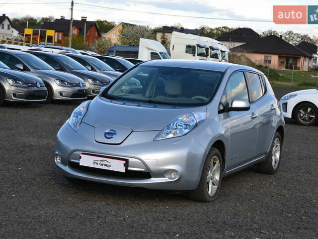 Сірий Ніссан Ліф, об'ємом двигуна 0 л та пробігом 108 тис. км за 3999 $, фото 1 на Automoto.ua