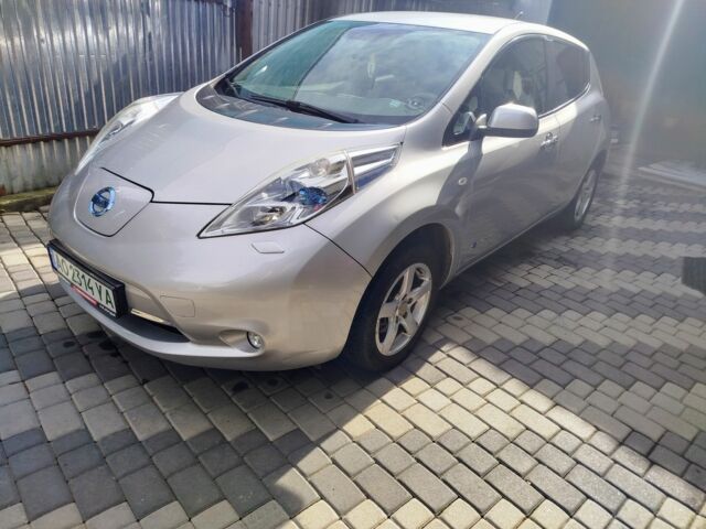 Серый Ниссан Лиф, объемом двигателя 0 л и пробегом 117 тыс. км за 4900 $, фото 1 на Automoto.ua