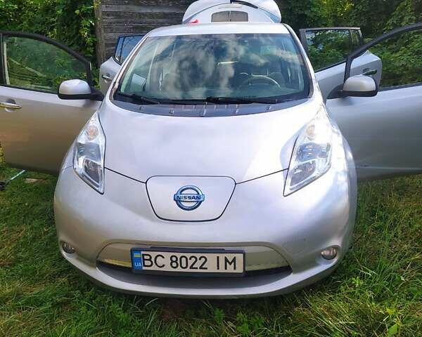 Серый Ниссан Лиф, объемом двигателя 0 л и пробегом 160 тыс. км за 6700 $, фото 1 на Automoto.ua