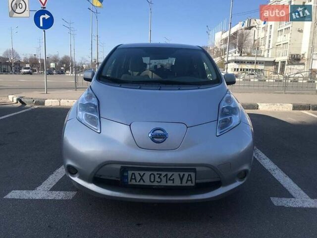 Сірий Ніссан Ліф, об'ємом двигуна 0 л та пробігом 200 тис. км за 4900 $, фото 1 на Automoto.ua