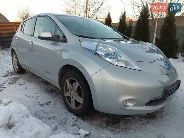 Сірий Ніссан Ліф, об'ємом двигуна 0 л та пробігом 157 тис. км за 4100 $, фото 1 на Automoto.ua