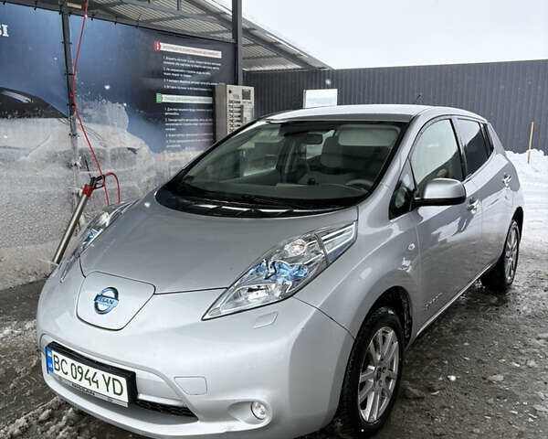 Сірий Ніссан Ліф, об'ємом двигуна 0 л та пробігом 255 тис. км за 10100 $, фото 1 на Automoto.ua