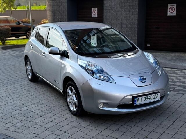 Серый Ниссан Лиф, объемом двигателя 0 л и пробегом 113 тыс. км за 6000 $, фото 1 на Automoto.ua