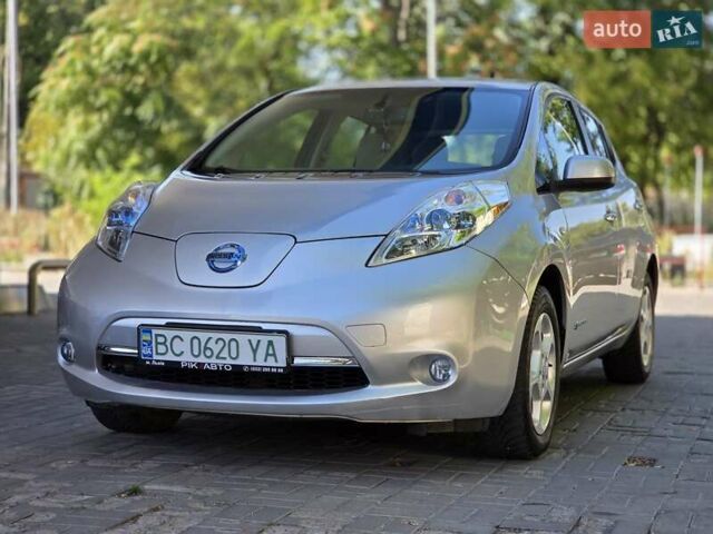 Сірий Ніссан Ліф, об'ємом двигуна 0 л та пробігом 112 тис. км за 4790 $, фото 1 на Automoto.ua